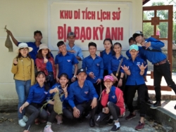 Đoàn xã Tam Lộc tổ chức chuyến hành trình “Tìm về địa chỉ đỏ” nhân Kỷ niệm 43 năm Ngày Giải phóng miền Nam (30/4/1975-30/4/2018)